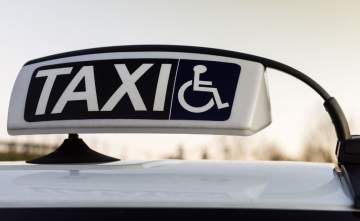 Un taxi adapté aux transports de personnes handicapées vers Maraussan
